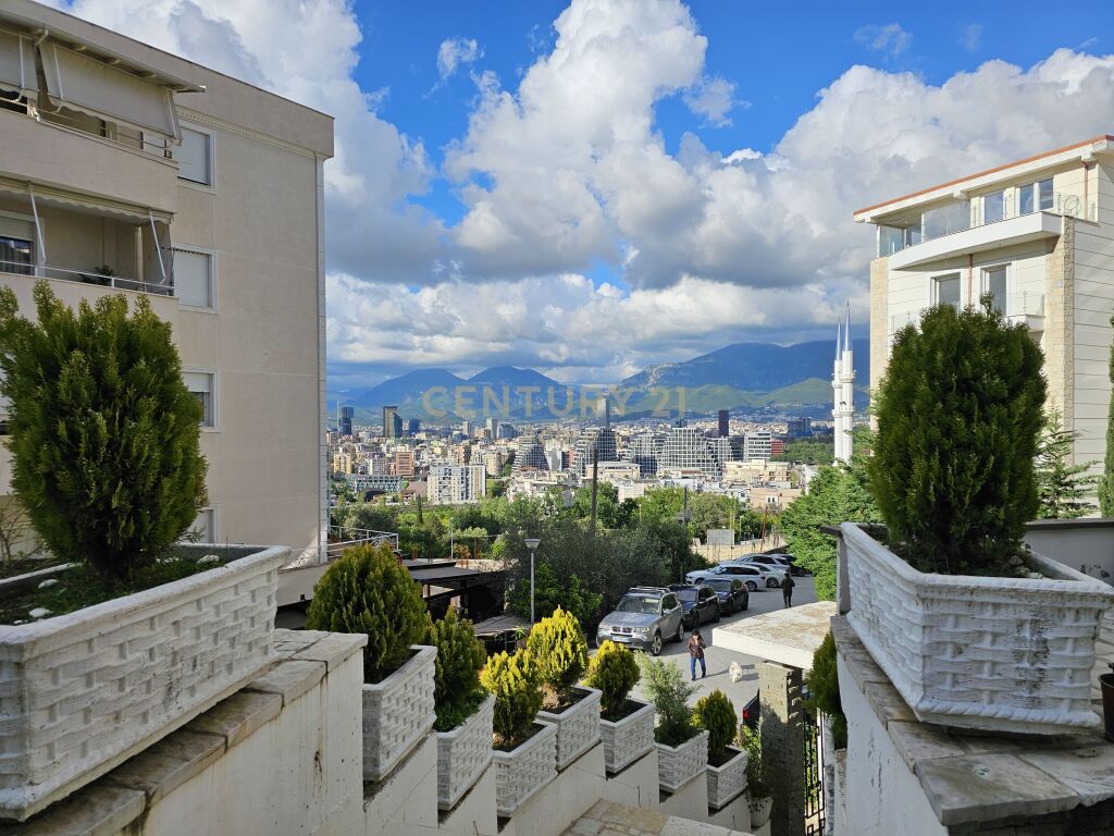 Foto e Apartment në shitje Kopshti Botanik Zoologjik, Tiranë