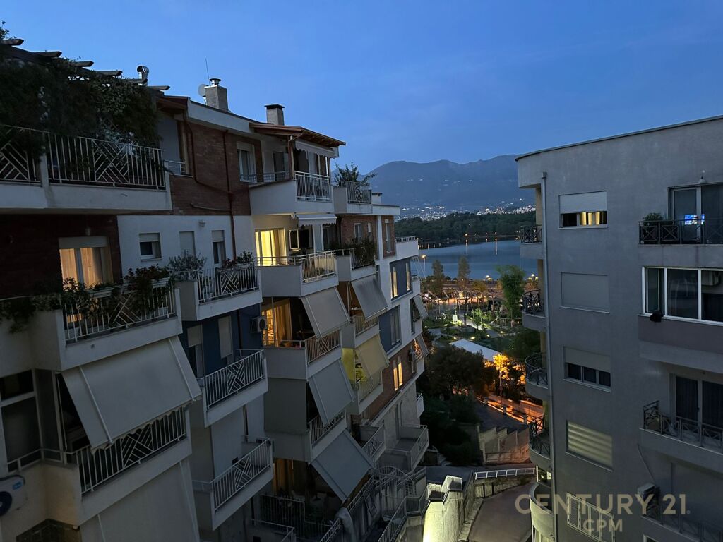 Foto e Apartment në shitje rruga liqeni artificial, Tiranë