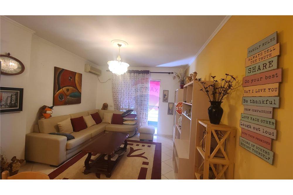 Foto e Apartment me qëra fresk, Fresku, Tiranë