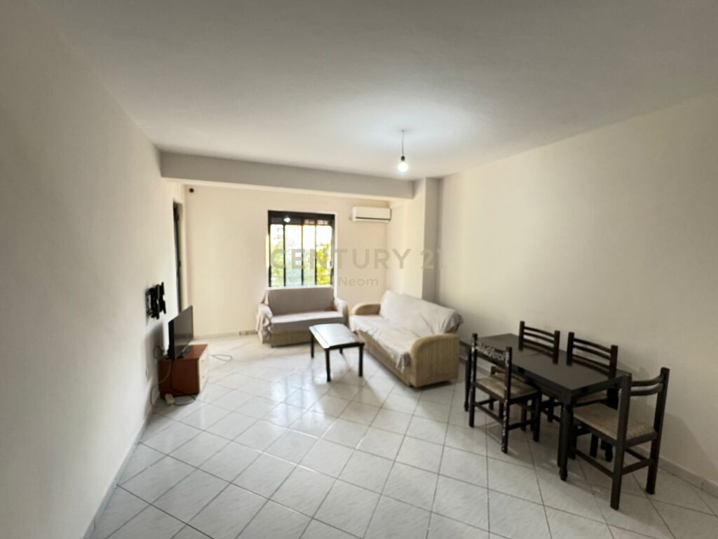 Foto e Apartment në shitje rruga yzberisht, Tiranë