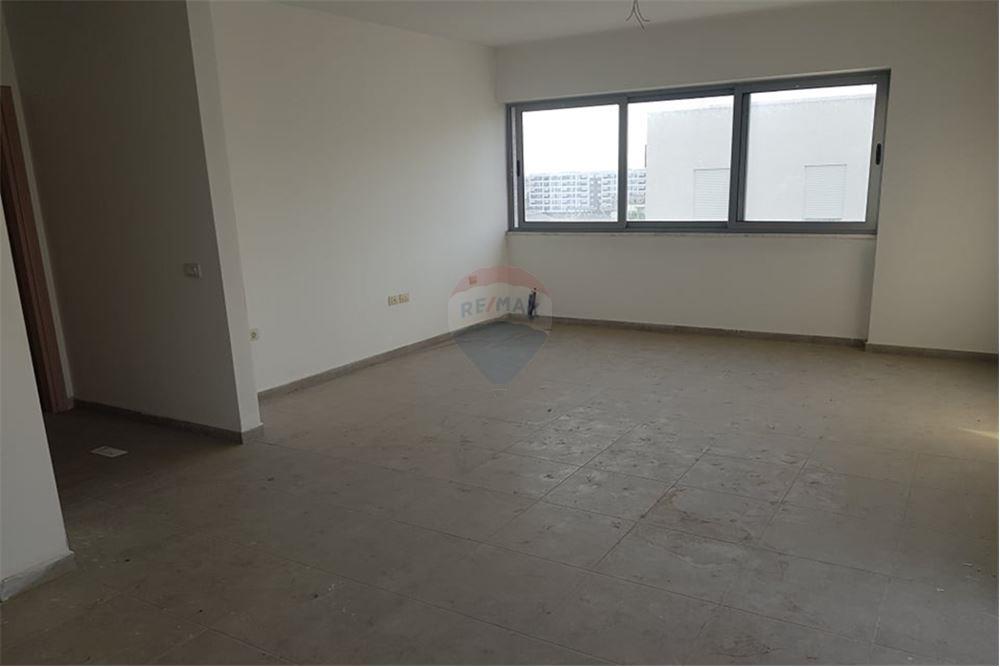 Foto e Apartment në shitje Tregu i Madh, Rruga 5 Maji, Tiranë