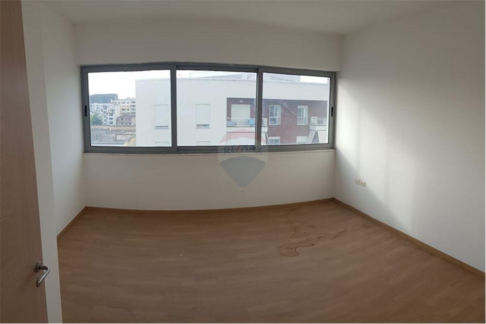 Foto e Apartment në shitje Tregu i Madh, Rruga 5 Maji, Tiranë