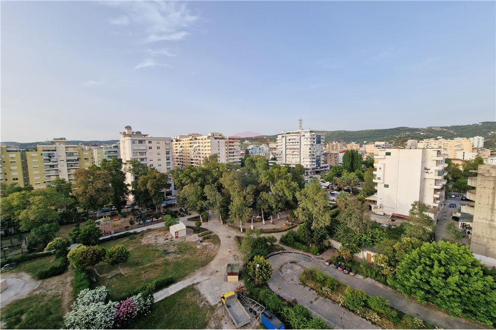 Foto e pronë në shitje Parku Aulona, Vlorë