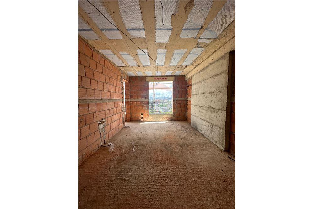 Foto e Apartment në shitje Tregu i Madh, Rruga 5 Maji, Tiranë