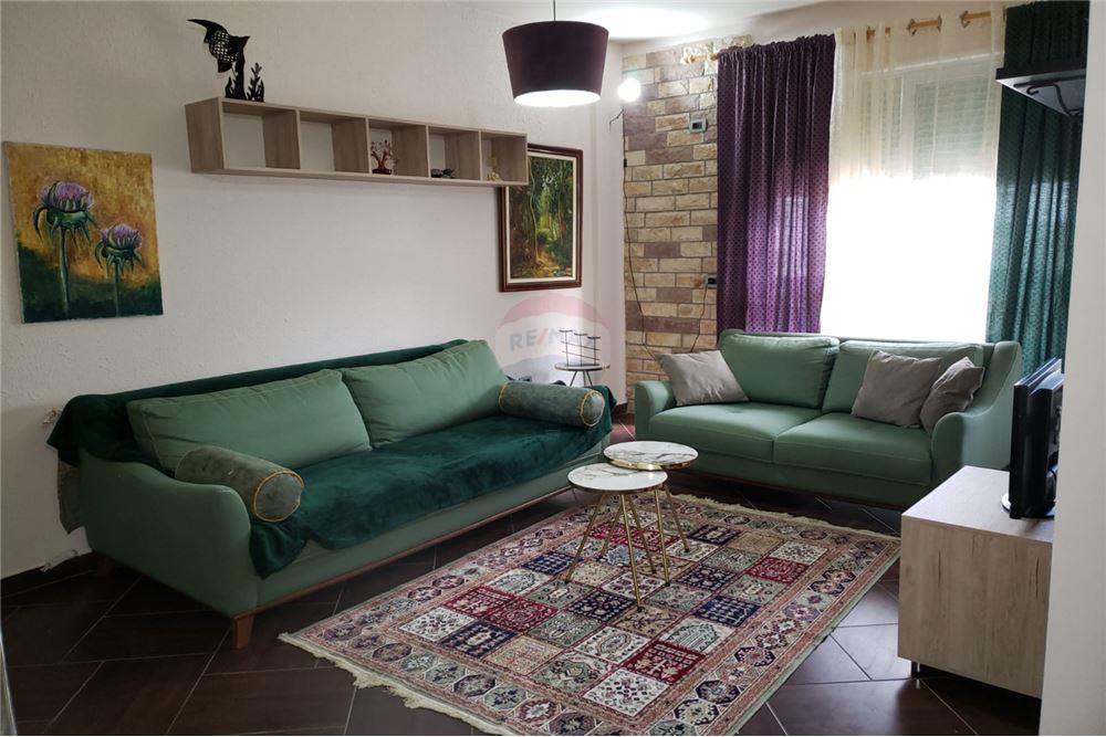 Foto e Apartment me qëra Komuna e Parisit, Tiranë