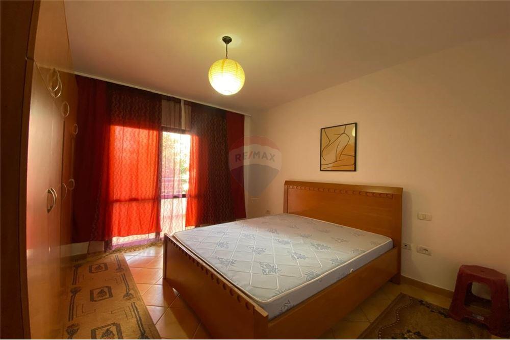 Foto e Apartment me qëra Komuna e Parisit, Kompleksi Dinamo, Tiranë