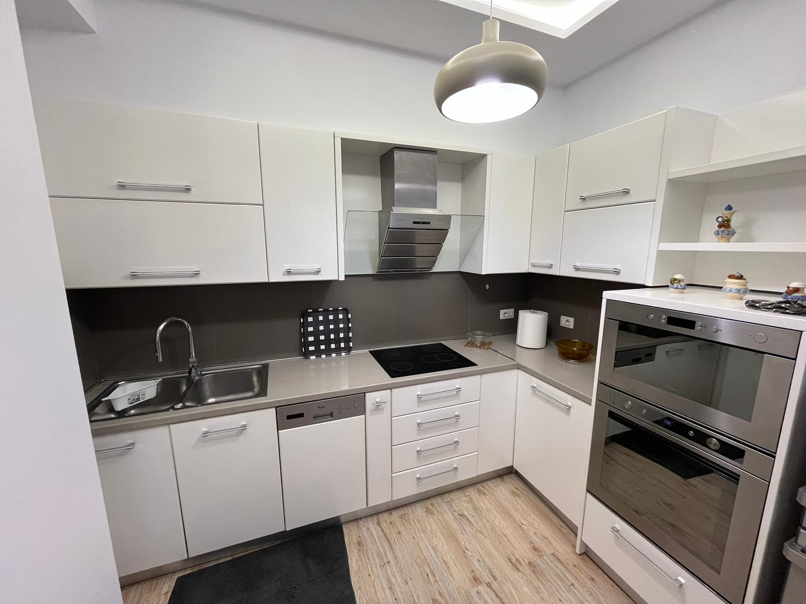 Foto e Apartment në shitje Kompleksi Kika 2, Komuna Parisit, Tiranë