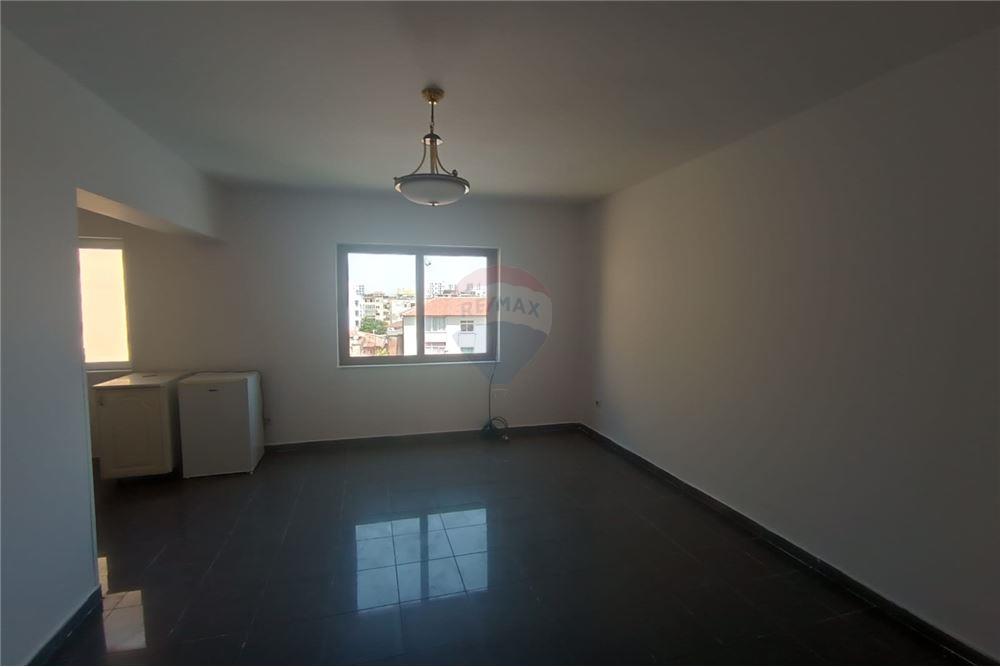 Foto e Apartment në shitje Rruga e Dibrës, Shkolla e Kuqe, Tiranë