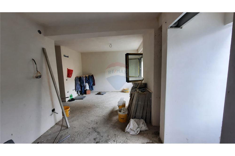 Foto e Apartment në shitje Pazari i Ri, Ura e Tabakëve, Tiranë