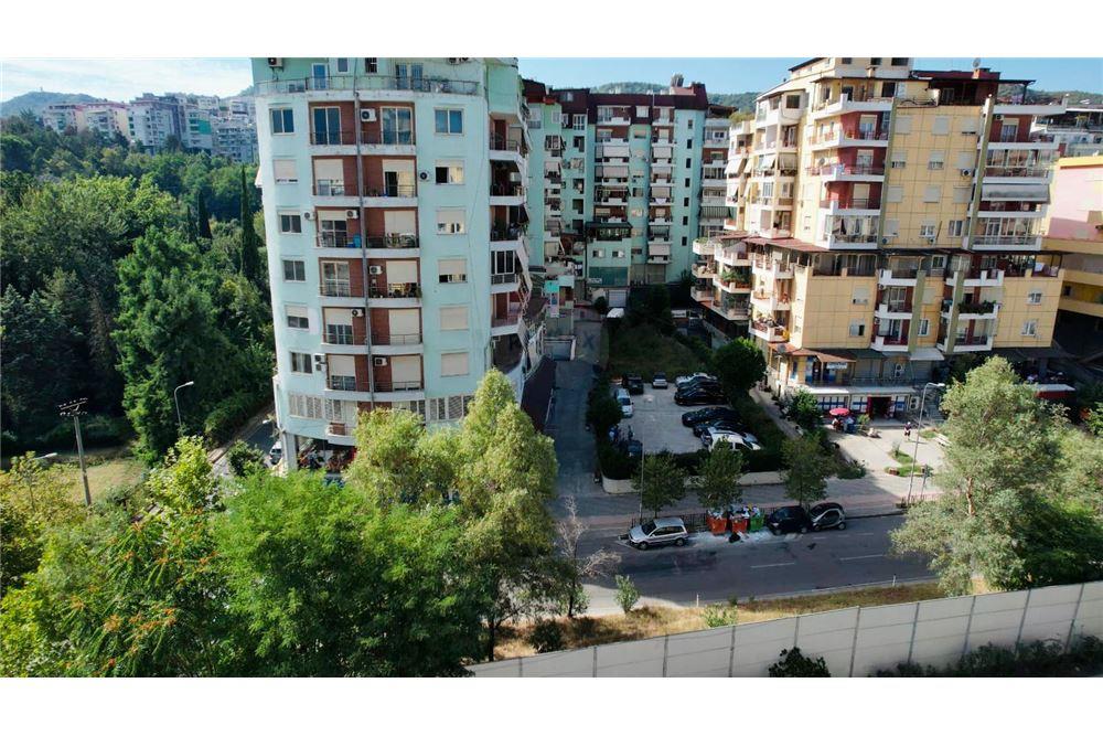 Foto e Zyrë në shitje Rruga Kodra e Diellit, Kopshti Botanik, Tiranë