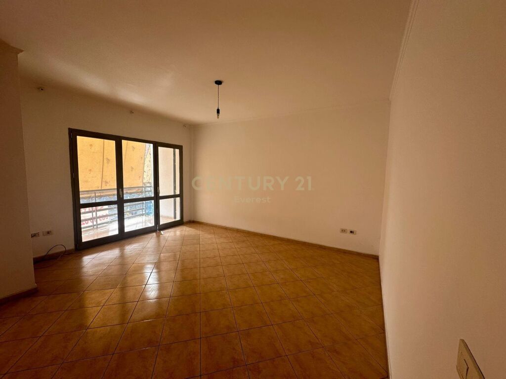 Foto e Apartment në shitje rruga zogu i zi, Tiranë