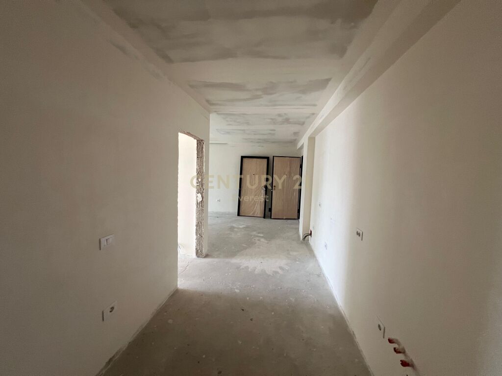 Foto e Apartment në shitje rruga 29 nentori, rruga ish dogana, Tiranë