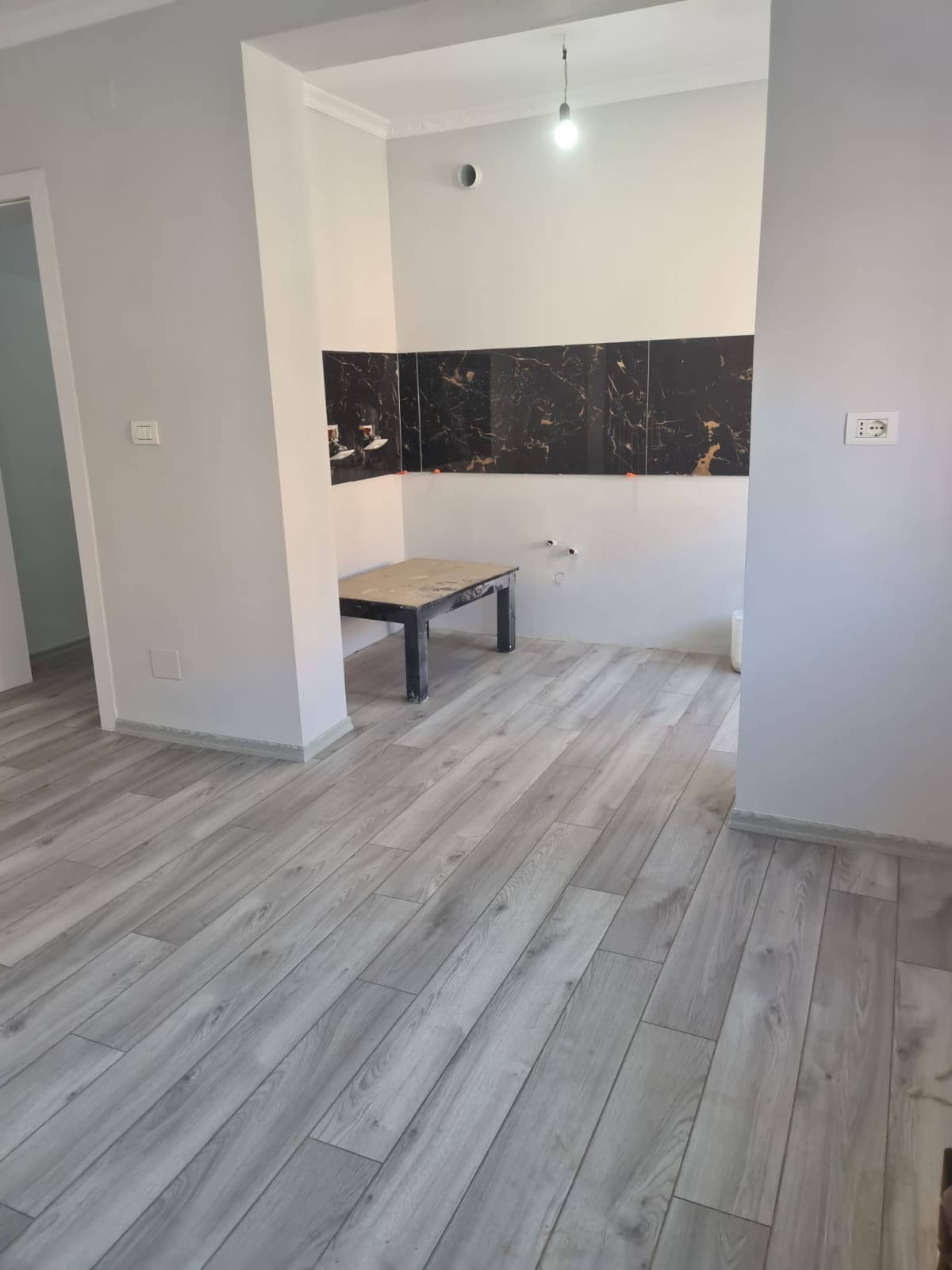 Foto e Apartment në shitje 21 Dhjetori, rruga Kavajes, Tiranë