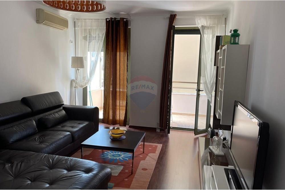 Foto e Apartment me qëra Komuna e Parisit, Tiranë