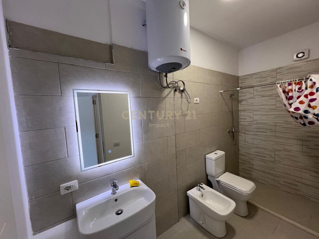 Foto e Apartment me qëra Qsut, Tiranë