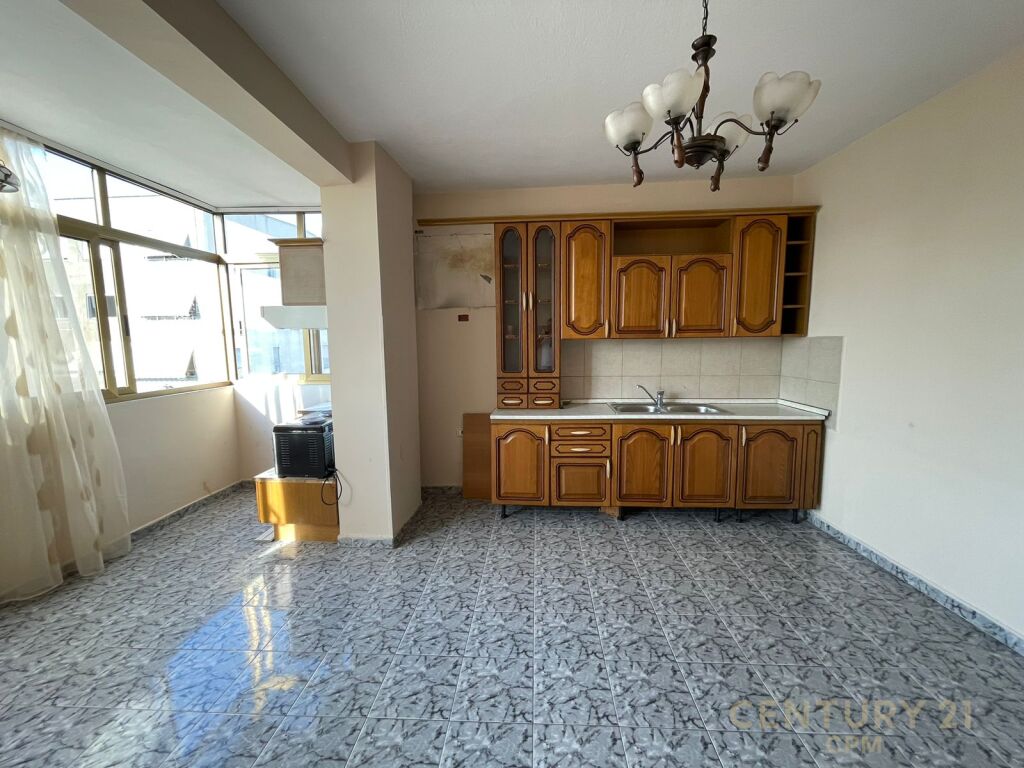 Foto e Apartment në shitje 21 dhjetori, Tiranë