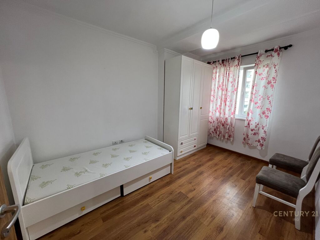 Foto e Apartment me qëra 21 DHJETORI, Tiranë