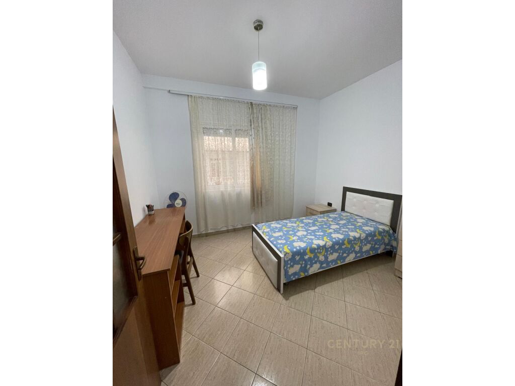 Foto e Apartment me qëra Komuna e Parisit, Tiranë