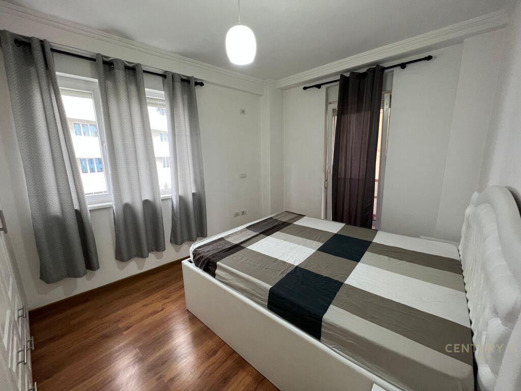 Foto e Apartment me qëra 21 DHJETORI, Tiranë