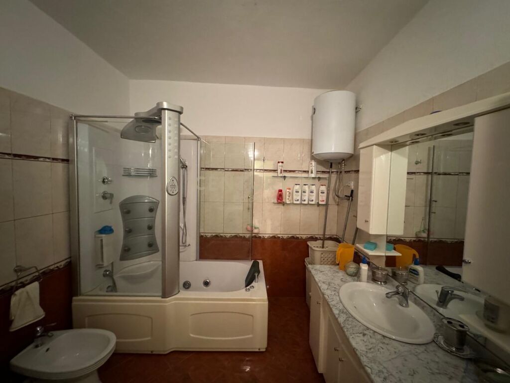 Foto e Apartment në shitje vila e zogut, Durrës