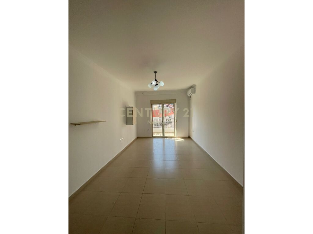 Foto e Apartment me qëra Liqeni i Thatë, Tiranë