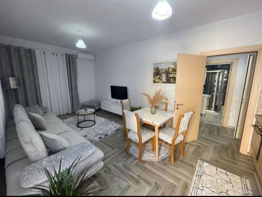 Foto e Apartment me qëra Kopshti Botanik Zoologjik, Tiranë