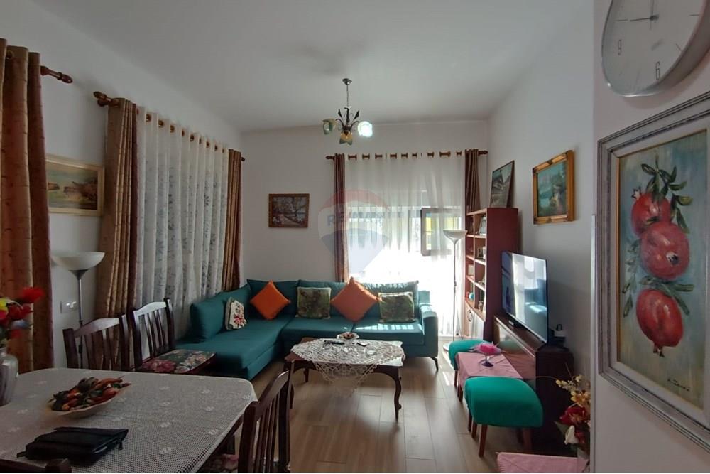 Foto e Apartment në shitje Ali Demi, Tiranë