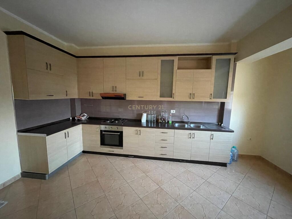 Foto e Apartment me qëra Bulevardi Vlorë-Skelë, Vlorë