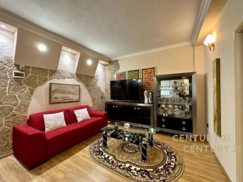 Foto e Apartment me qëra Komuna e Parisit, Tiranë