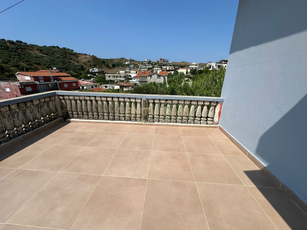 Foto e Apartment me qëra spitalle, Durrës