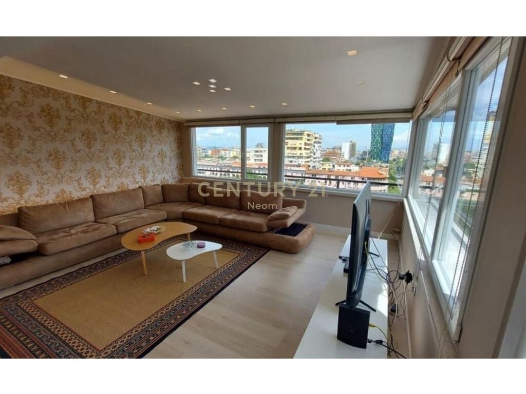 Foto e penthouse me qëra Ish Blloku, Tiranë