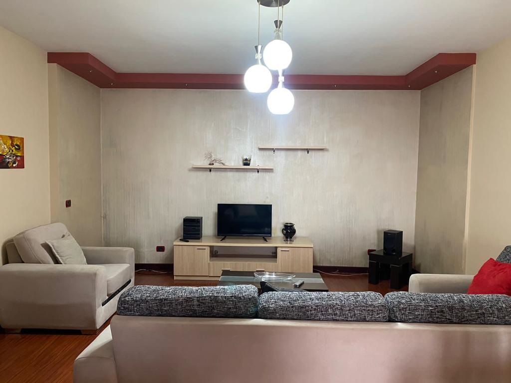 Foto e Apartment me qëra qender, Durrës