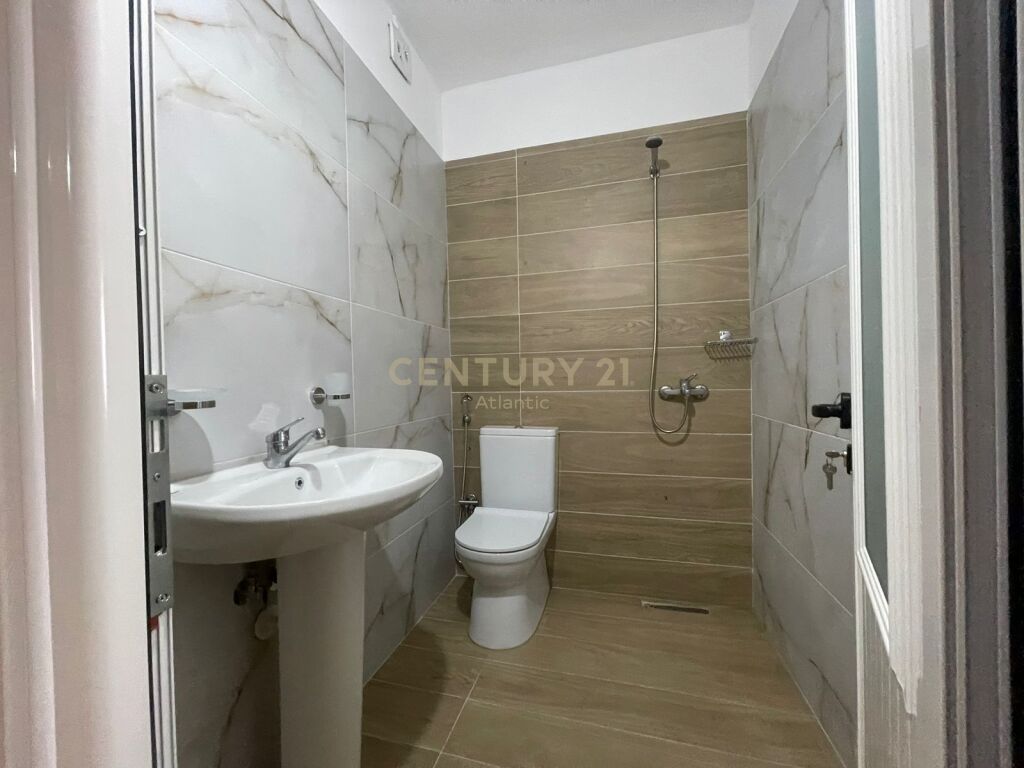 Foto e Apartment me qëra shkozet, Durrës