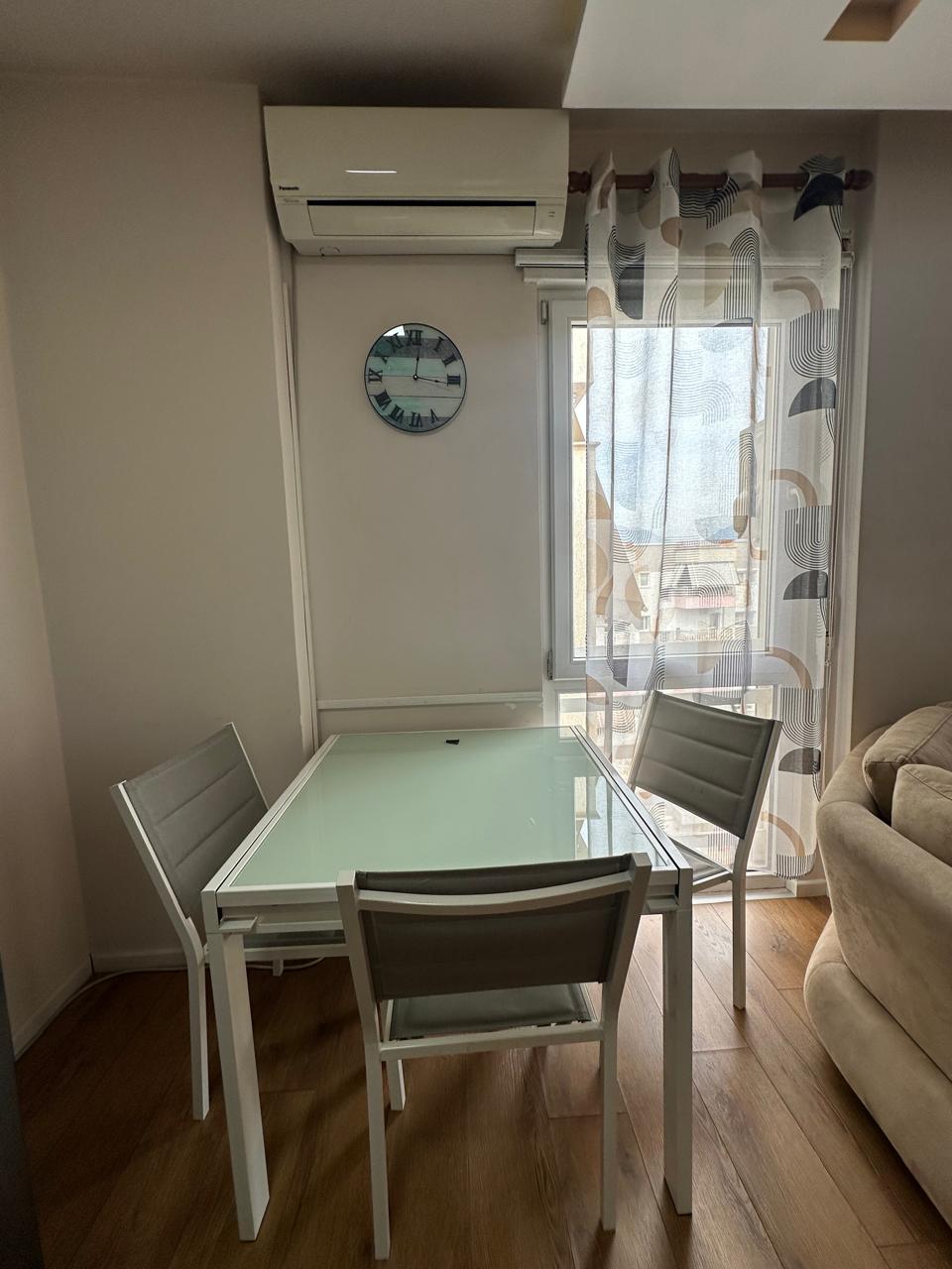 Foto e Apartment me qëra Komuna Parisit, Tiranë