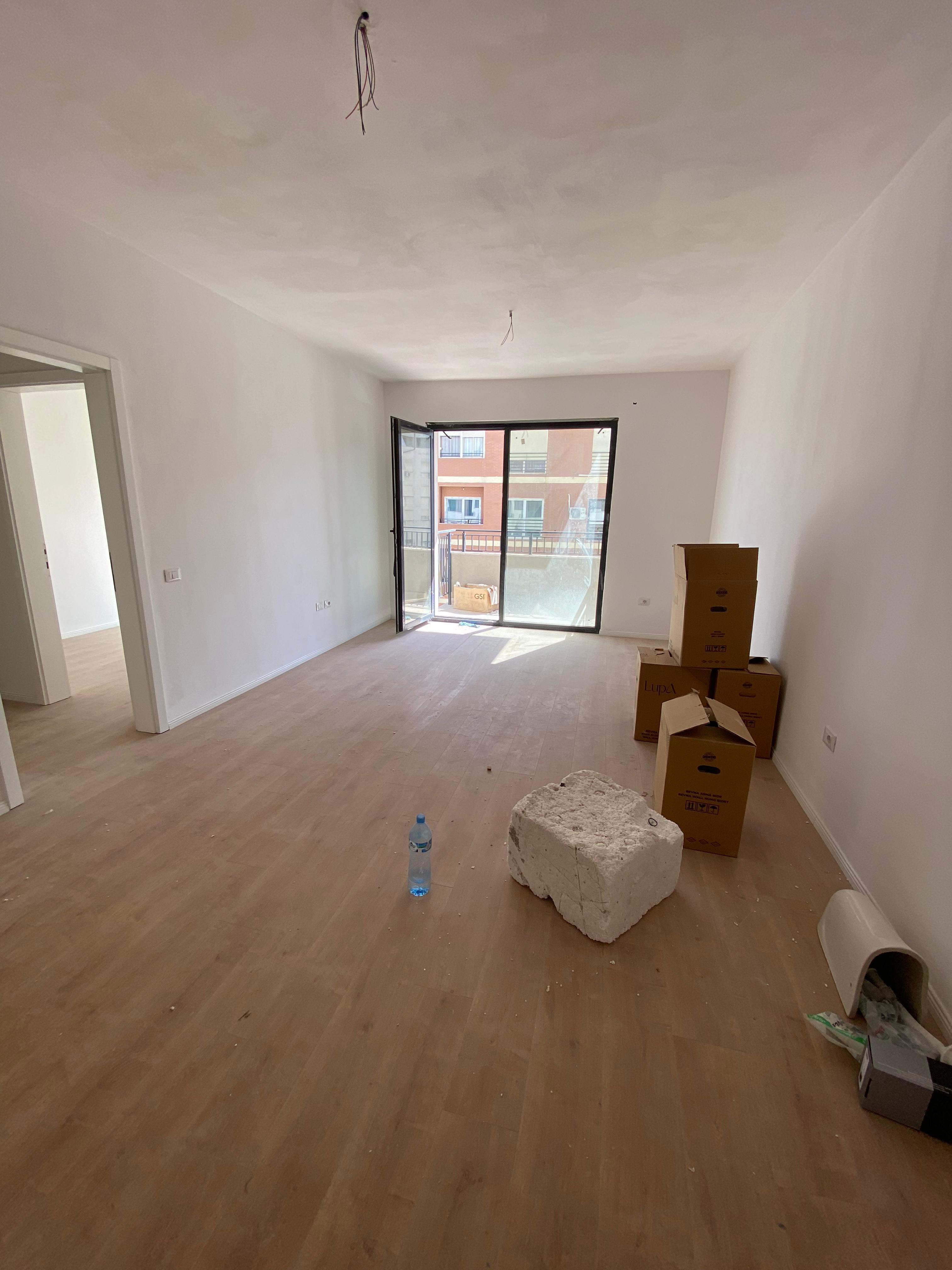 Foto e Apartment në shitje Liqeni i Thate, Rruga Hamdi Garunja, Tiranë