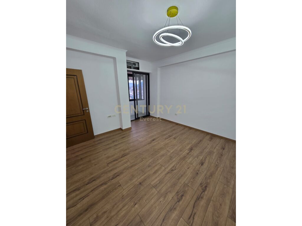 Foto e Apartment në shitje Rruga e Dibrës, Prane Fakultetit Mjekesise, Tiranë