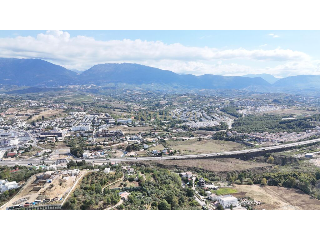 Foto e Vilë në shitje Qendra Tregtare TEG, Pranë Mbikalimit TEG, Tiranë