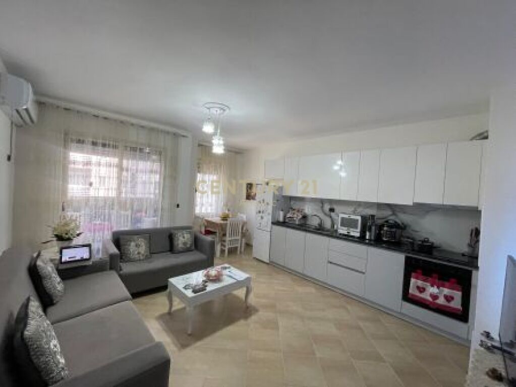 Foto e Apartment në shitje plazh rrota e kuqe, Durrës