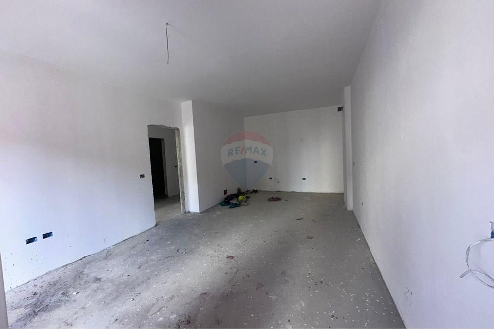 Foto e Apartment në shitje Stacioni i Trenit, Tiranë