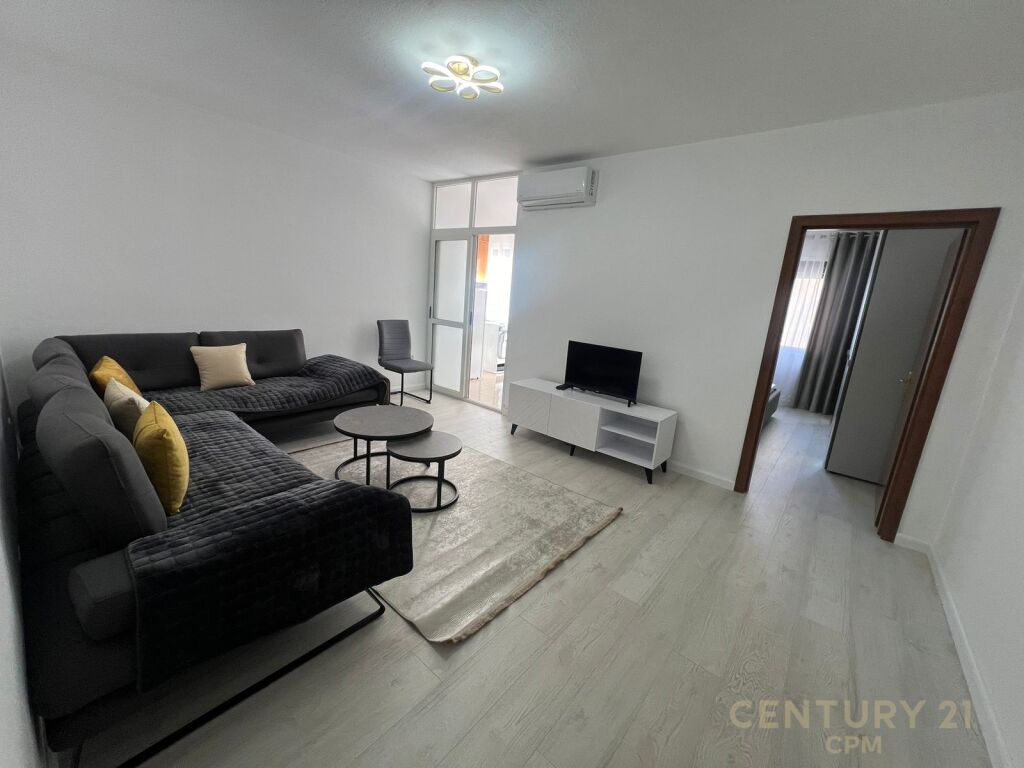 Foto e Apartment me qëra Komuna e Parisit, Tiranë