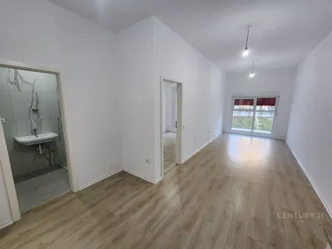 Foto e Apartment me qera Ali Demi, Kompleksi Mangalem 21, Tiranë