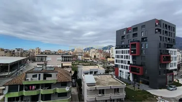 Foto e Parkim në shitje Tregu Elektrik, Rruga Petronin Luarasi, Tiranë