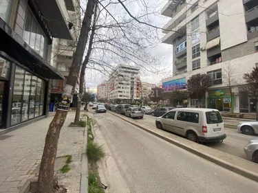 Foto e Ambient biznesi në shitje Astiri, Tiranë