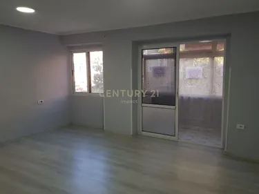 Foto e Apartment në shitje Myslym Shyri, rruga him kolli, Tiranë