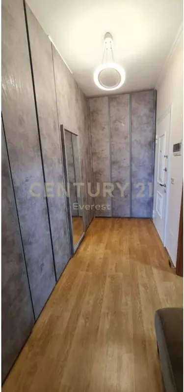 Foto e Apartment në shitje 9 kateshet,  9 kateshet , Tiranë