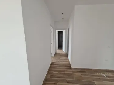 Foto e Apartment në shitje oxhaku, Tiranë