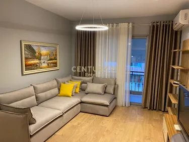 Foto e Apartment në shitje rruga komuna e parisit , Tiranë