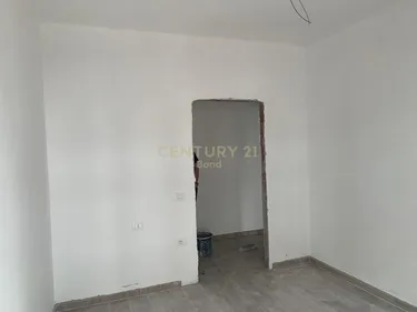 Foto e Apartment në shitje rruga shkoze , Tiranë