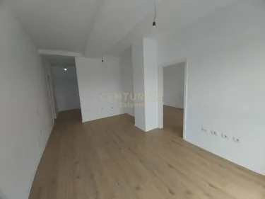 Foto e Apartment në shitje rruga siri kodra , Tiranë