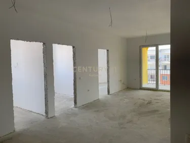 Foto e Apartment në shitje rruga astir , Tiranë